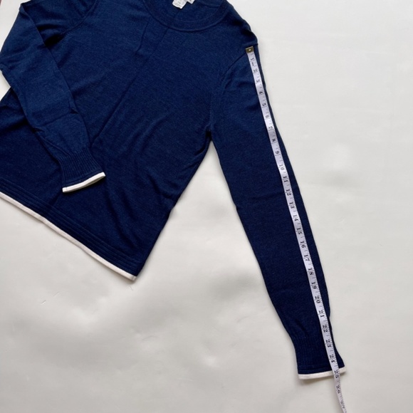 Club Monaco Crew Neck Navy Blue Sweater. Size Large - Picture 11 of 12